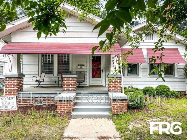 Photo - 203 S Eastern St House