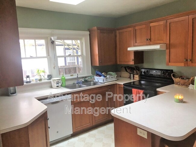 Photo - 436 NW 8th St