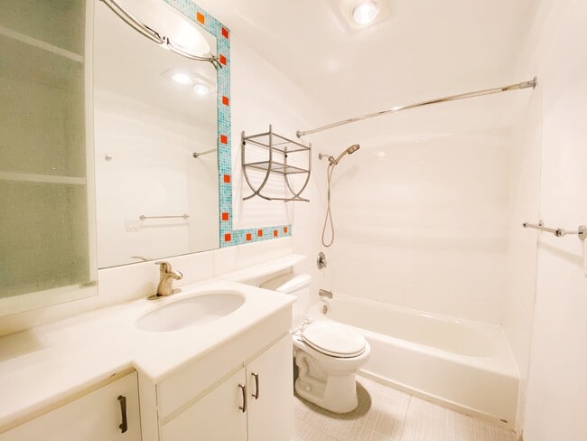 680 122nd Ave NE Unit 113