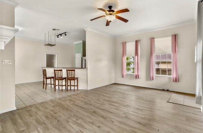 Photo - 2424 Lavender St