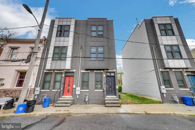 Building Photo - 535 Morse St Rental