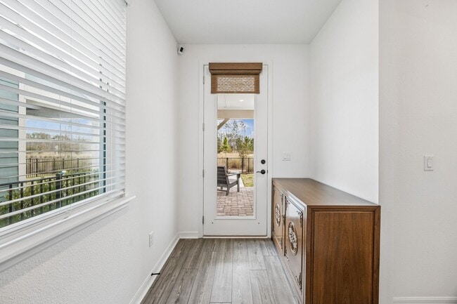 Photo - 236 Hawthorn Pk Cir