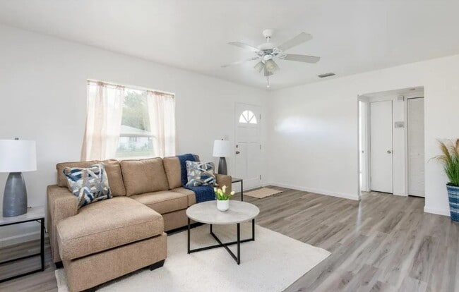 Photo - Housing Voucher Accepted: Charming 3-Bedro...