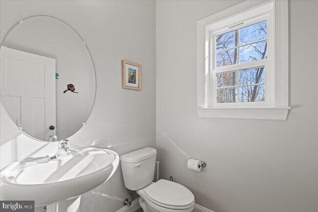 Photo - 2061 St Pauls Ct