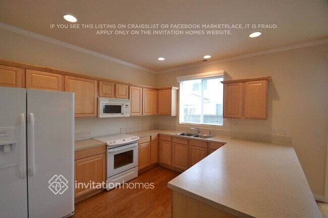 Photo - 6206 Park St E