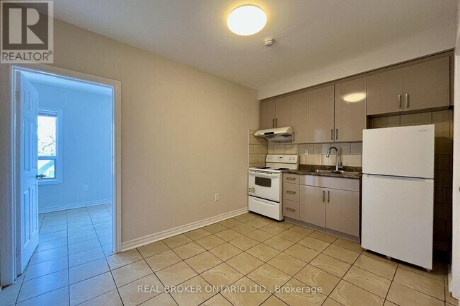 Photo - 1228 Danforth Ave