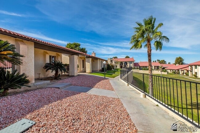 Photo - 2045 S 14th Ave Unidad 41