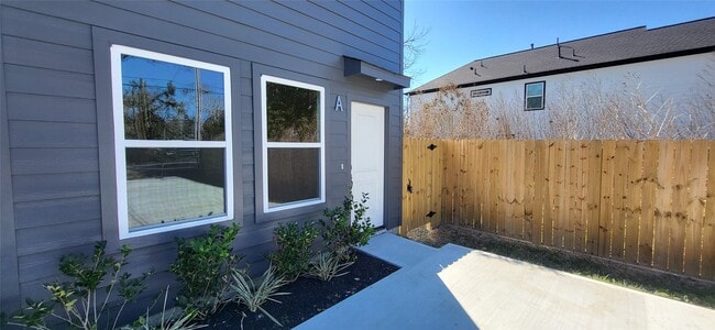 Photo - 1033 North Ln Unidad A