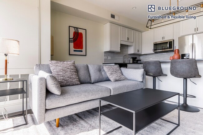 Photo - 100 N Addison Ave Unidad FL5-ID1316