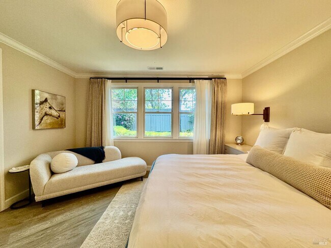 Photo - 33 Lande Way