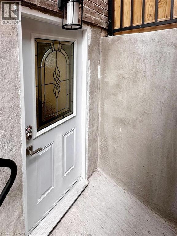 Photo - 47 Elmbank Trail