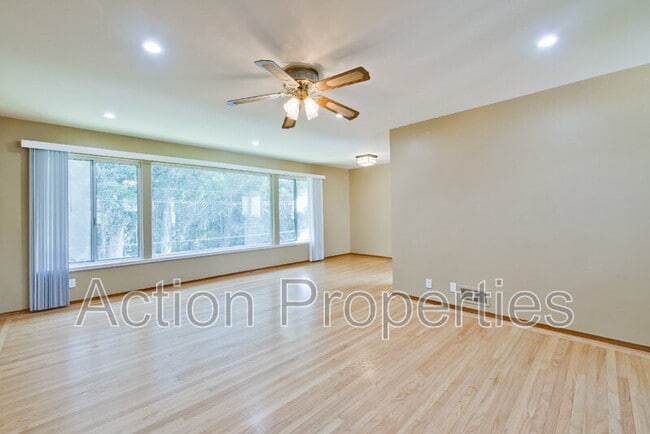 Photo - 2329 Trenton Dr