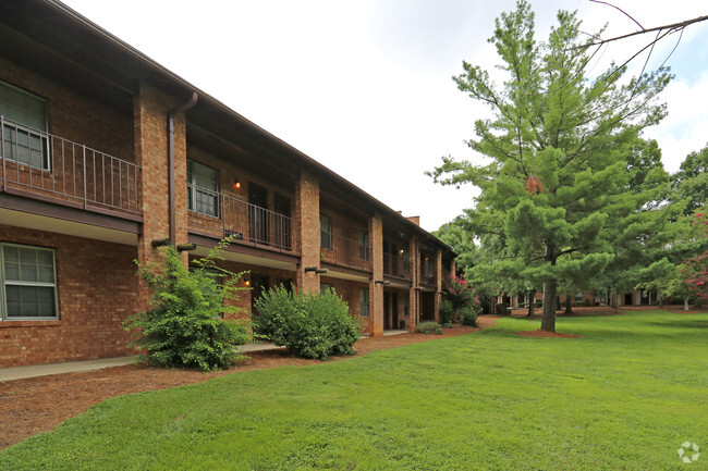 Revolution Crossing - Revolution Crossing Apartments