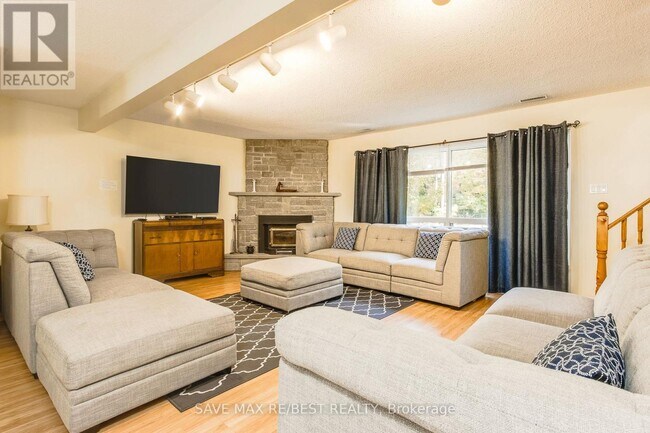 Photo - 910 Concession Rd 17 W