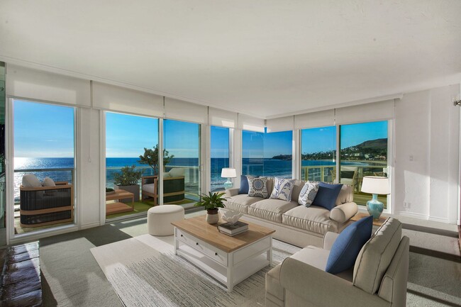 Photo - Stunning Ocean Front Oasis! 3 bedroom 2 bath condo with private steps to beach! Unidad 2