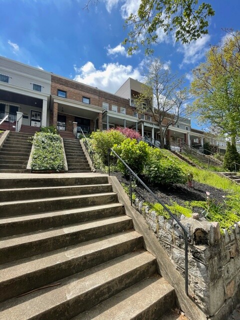 Photo - 732 Fairmont St NW