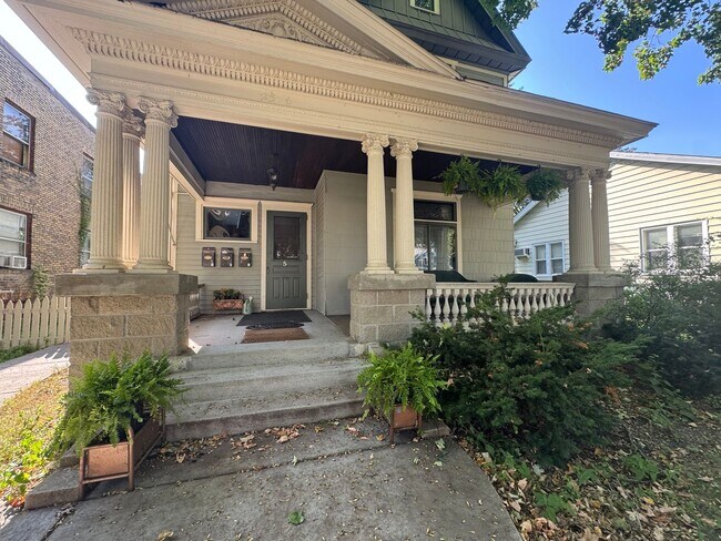 Photo - 2526 Polk St NE Unit 1