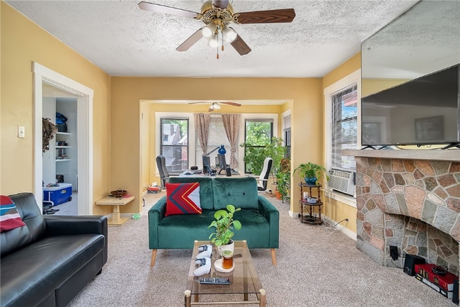 Photo - 2311 Sherbrook St Unit Apt 1