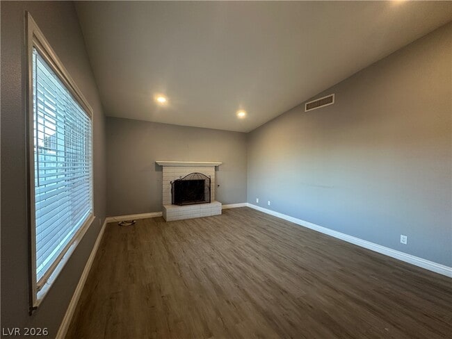 Photo - 3955 Redwood St