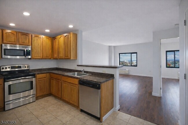 Photo - 1 Carriage City Plz Unidad 1203