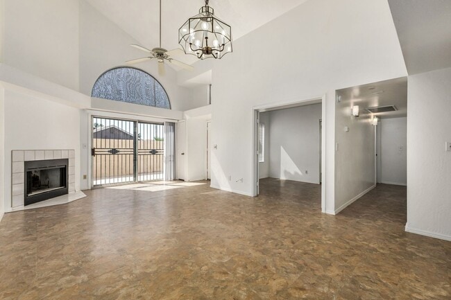 Photo - 3 bed 2 bath condo, Alma School and Elliot