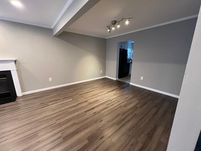 Vida - 7711 Heatherside Ln