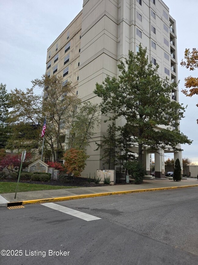 Building Photo - 1 Riverpointe Plaza Unit APT 521