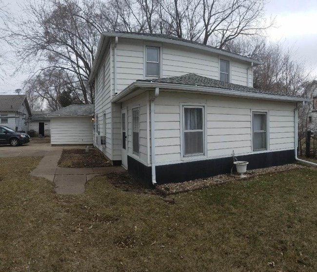 Building Photo - 106 Block St