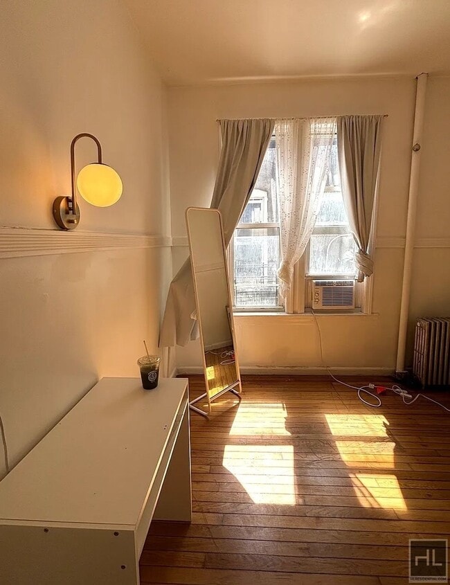 Building Photo - ELTON STREET Unit 2 Rental