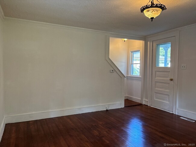 Photo - 105 N Main St