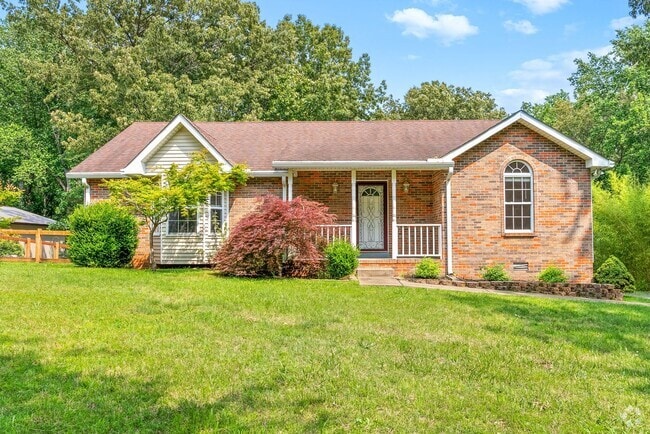 Building Photo - Pet Friendly Three Bedroom in Springfield! Rental