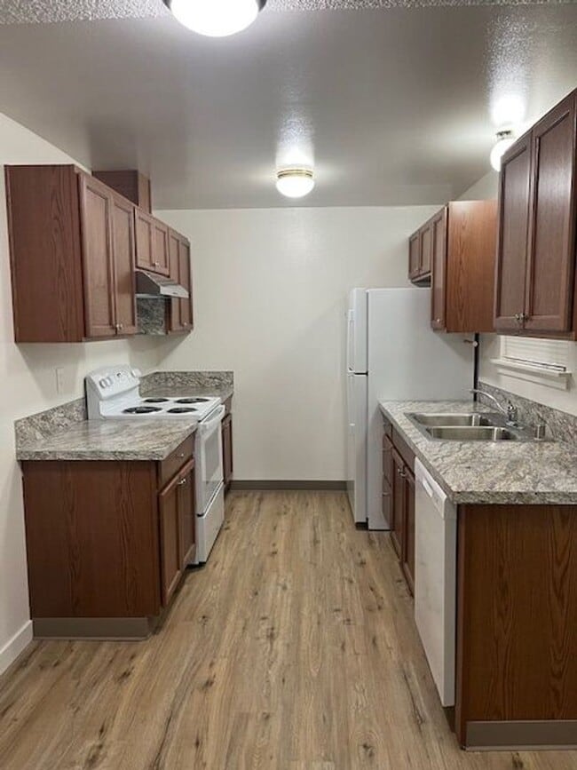 Photo - Meeker Creek Tri-Plex Unidad 6404