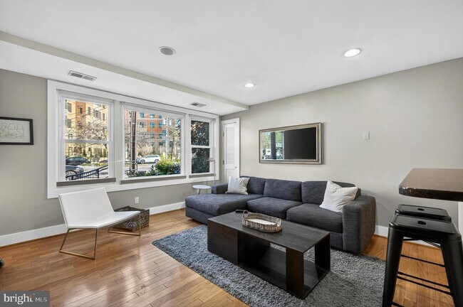 Photo - 4840 MacArthur Blvd NW Unit 408