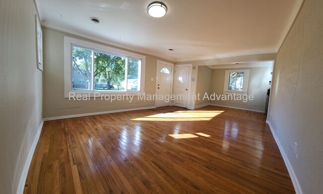 Photo - Spacious, Renovated and Close to Ferndale!