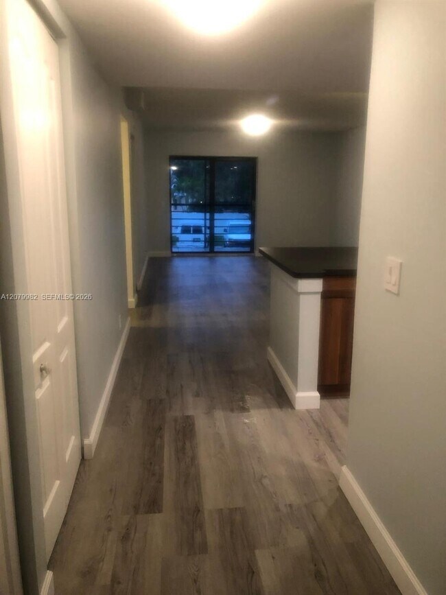 3700 N Pine Island Rd Unit 202