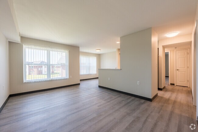 2BR, 1BA - 949SF - Living Room