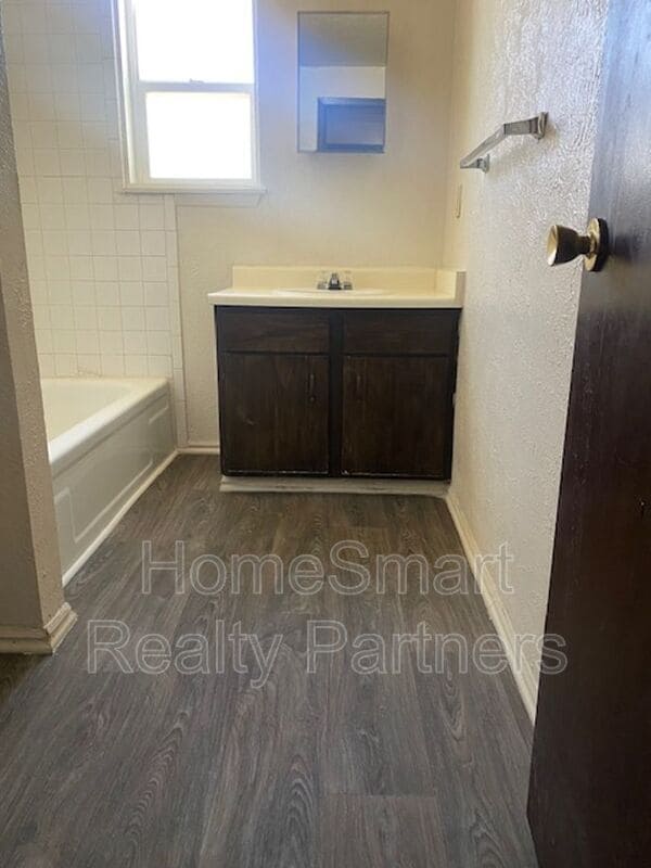165 Monroe Ave