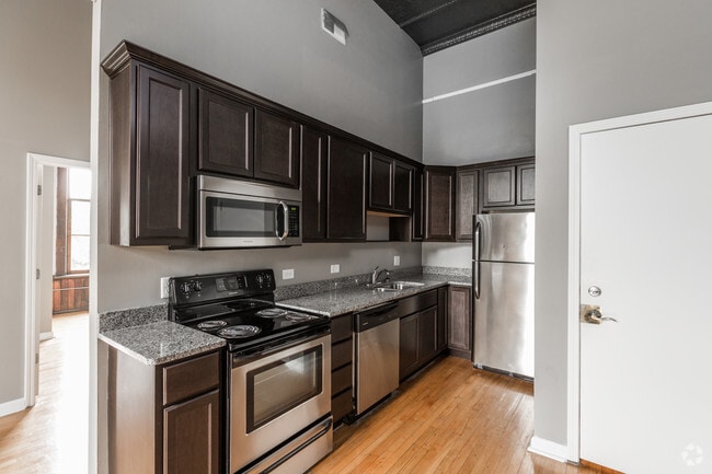 Building Photo - Five Twenty Virginia Rental