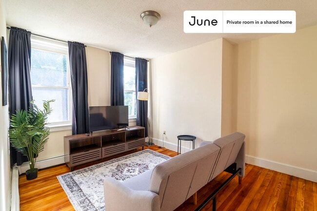 Photo - Room in Shared 3 bed/1 bath home Unit B