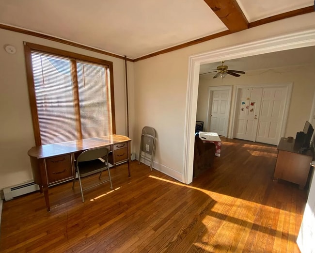 Bonus shared living area perfect for desk - 19 Main St Unit 19 Main St