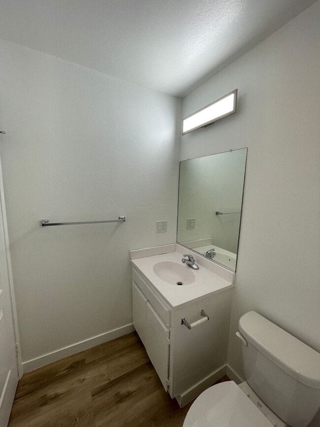 Photo - 7323 Winnetka Ave Unidad 115