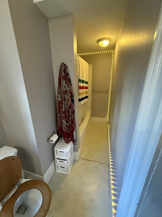 Photo - 129 Langside St Unit 1