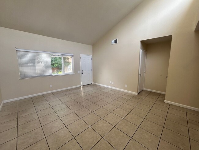 Photo - 2104 Sharon Way