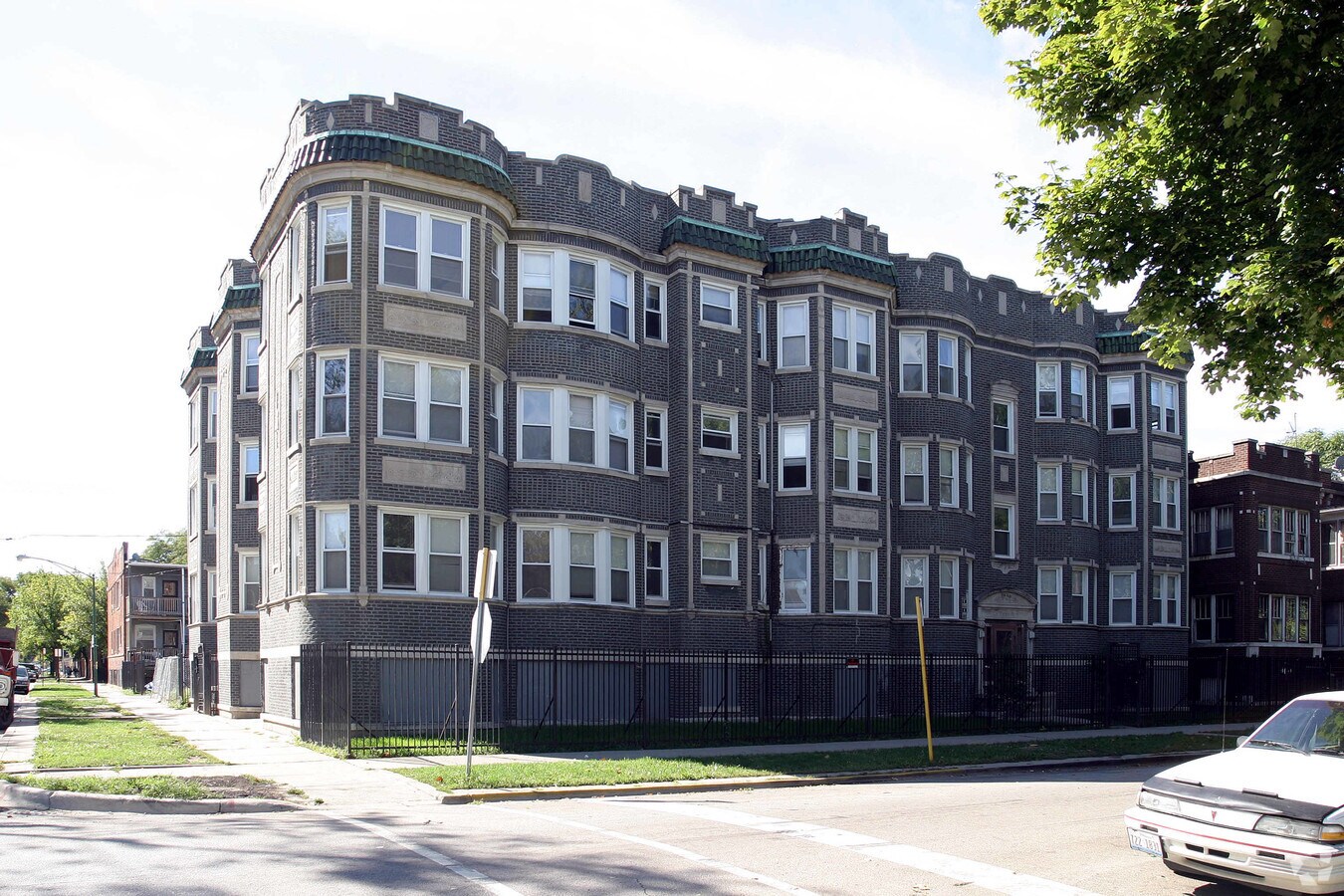 La Rose Apartments - La Rose Apartments