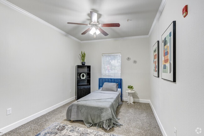2BR, 1BA - 926SF - Bedroom