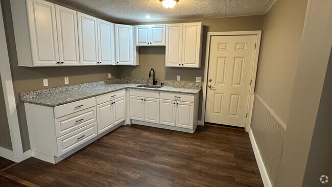 Building Photo - 106 Tell St Unit Apt 2——2nd Floor