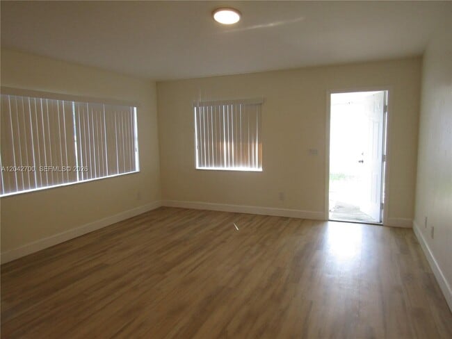 Photo - 4525-4528 28th St SW Unit 4525
