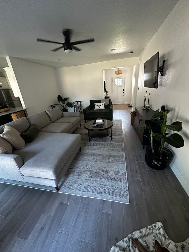 Photo - 4707 Llano St