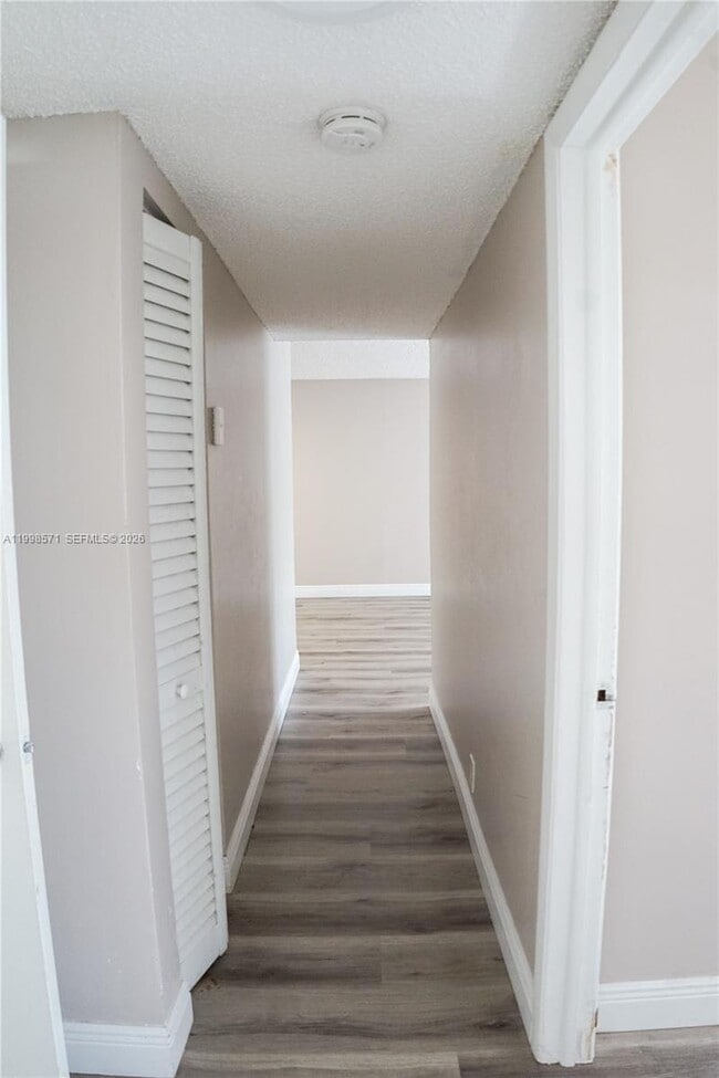 Photo - 4280 Woodside Dr Unit 12