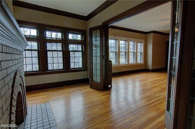 Photo - 3 br, 1 bath Triplex - 2621 Idlewood Road 1